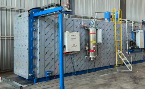 How many operators are required for the EO sterilizer? 